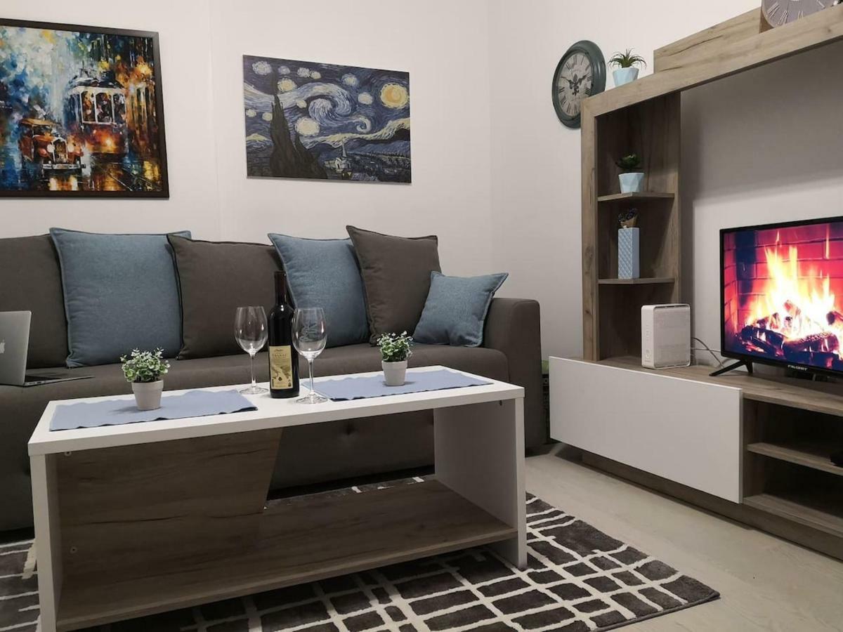 Vasa Central Studio Novi Sad Esterno foto